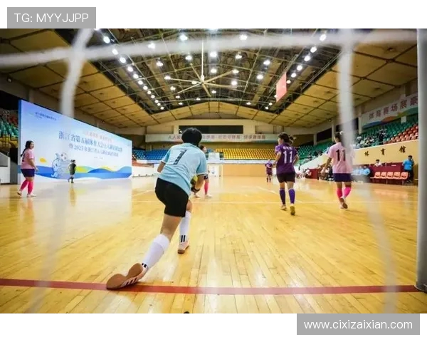 湘潭队足球奋勇拼搏展现湘楚精神点燃城市体育新风尚